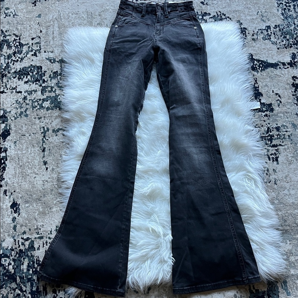 🆕 KanCan Women's Flare Jeans High Rise Size 1/24 Black Wash Stretch Denim